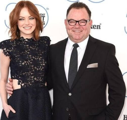 Jeff Stone with his daughter, Emma Stone.